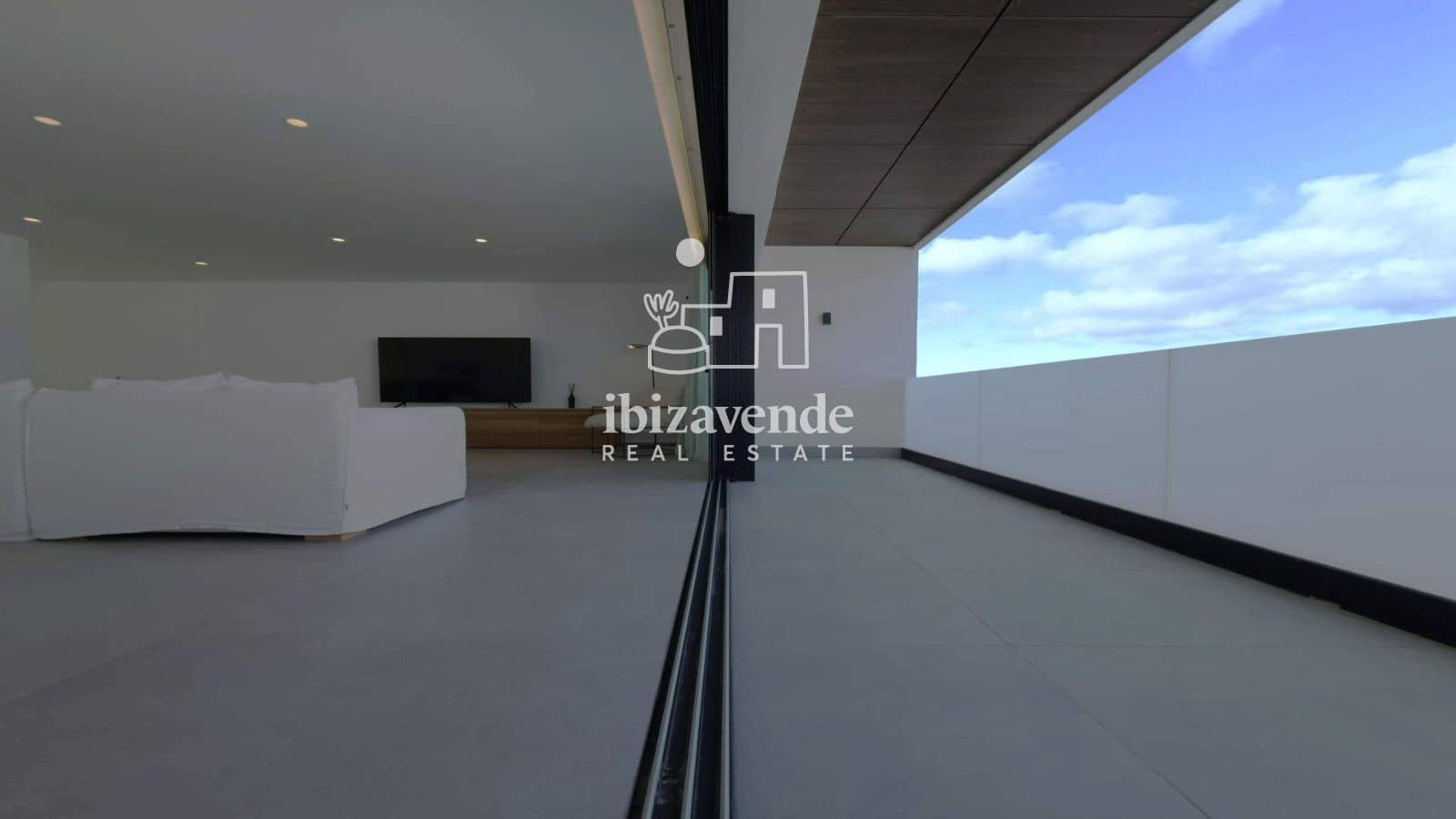 5 bedroom Villa for sale in Nuestra Senora de Jesus with pool garage - € 2,470,000 (Ref: 9965670)