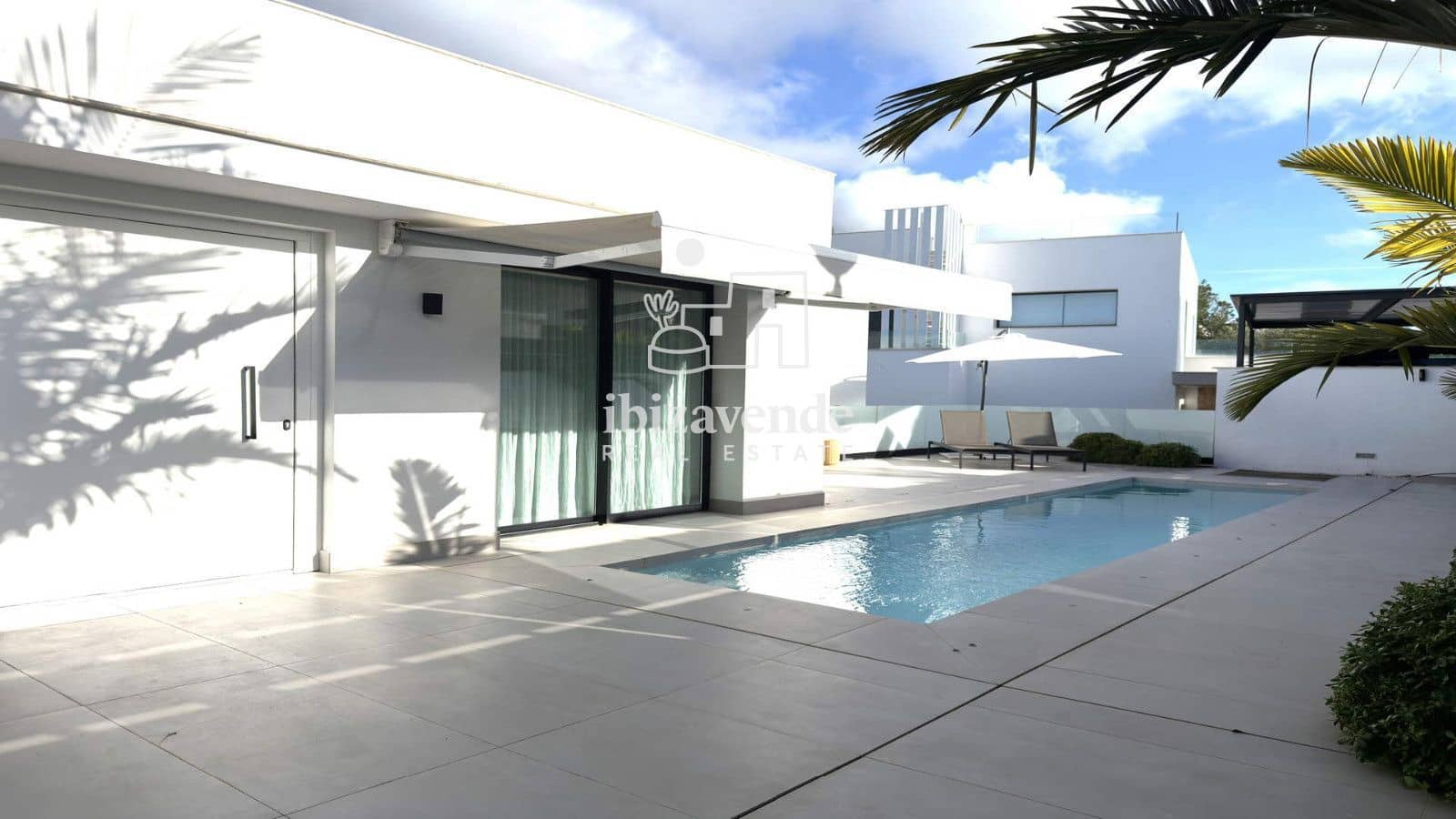 5 bedroom Villa for sale in Nuestra Senora de Jesus with pool garage - € 2,470,000 (Ref: 9965670)