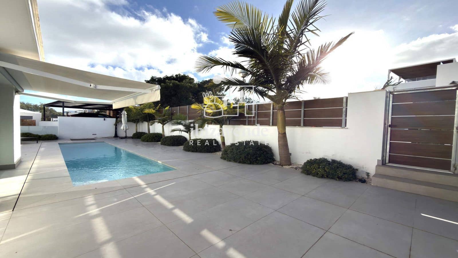 5 bedroom Villa for sale in Nuestra Senora de Jesus with pool garage - € 2,470,000 (Ref: 9965670)