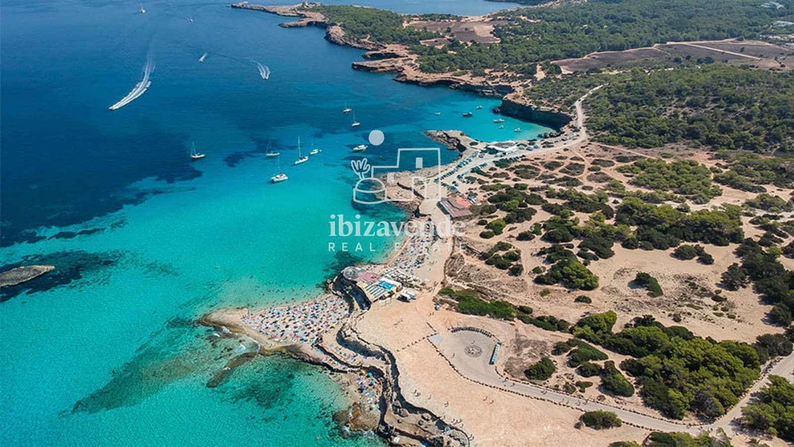 3 bedroom Villa for sale in Cala Tarida with garage - € 1,000,000 (Ref: 9971708)