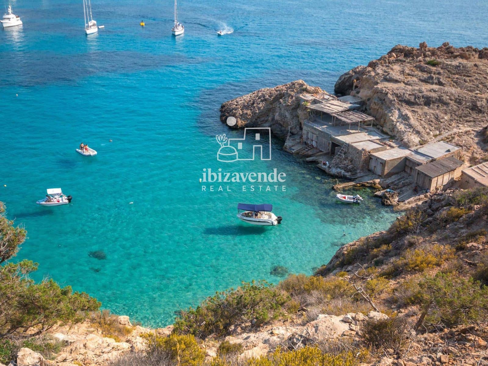3 bedroom Villa for sale in Cala Tarida with garage - € 1,000,000 (Ref: 9971708)