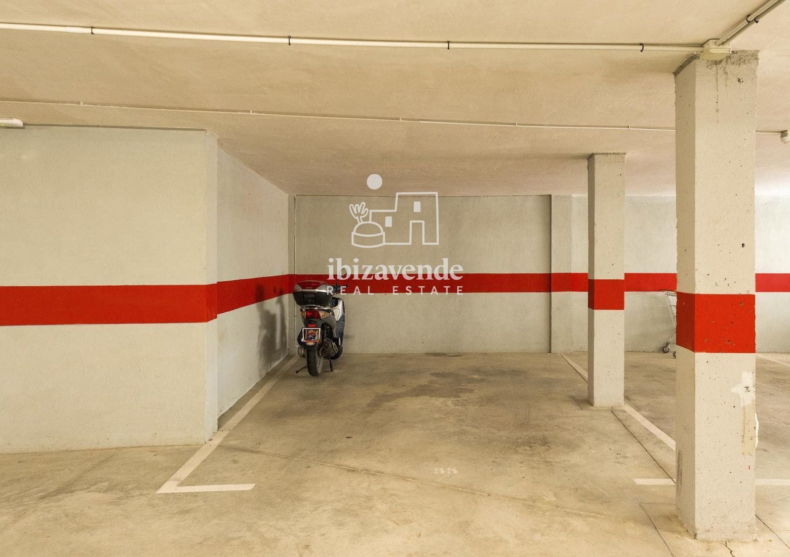 2 quarto Apartamento para arrendar em Roca Llisa com piscina garagem - 2 500 € (Ref: 9975944)