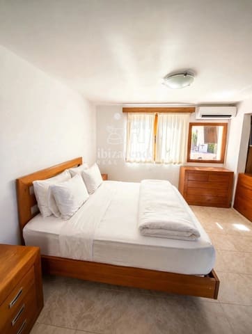 4 soveværelse Villa til salg i San Jose / Sant Josep de Sa Talaia med swimmingpool garage - € 1.995.000 (Ref: 9979120)