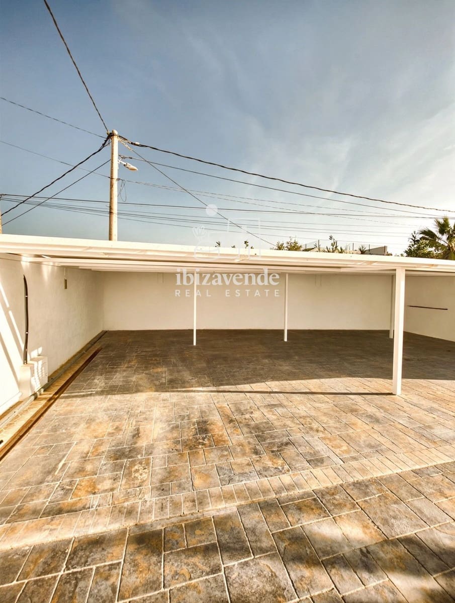 4 soveværelse Villa til salg i San Jose / Sant Josep de Sa Talaia med swimmingpool garage - € 1.995.000 (Ref: 9979120)
