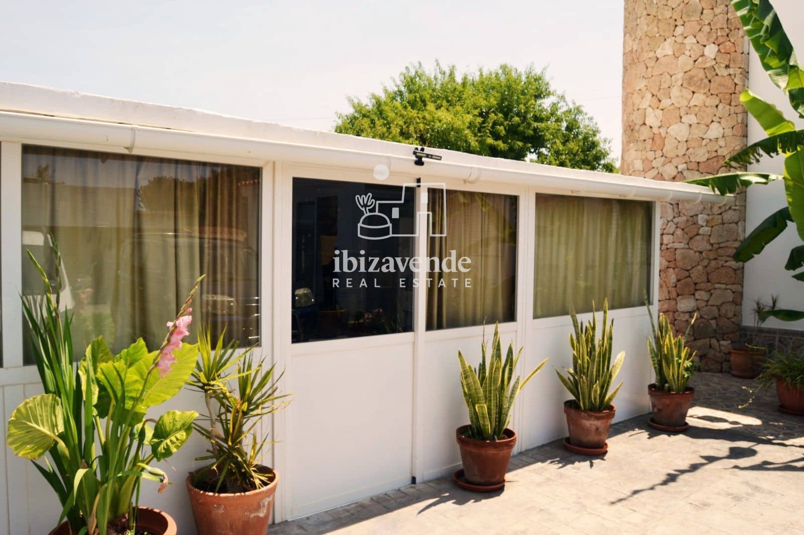 4 soveværelse Villa til salg i San Jose / Sant Josep de Sa Talaia med swimmingpool garage - € 1.995.000 (Ref: 9979120)