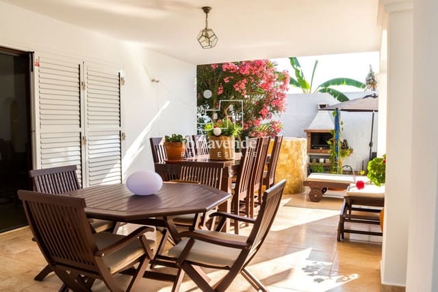 4 soveværelse Villa til salg i San Jose / Sant Josep de Sa Talaia med swimmingpool garage - € 1.995.000 (Ref: 9979120)
