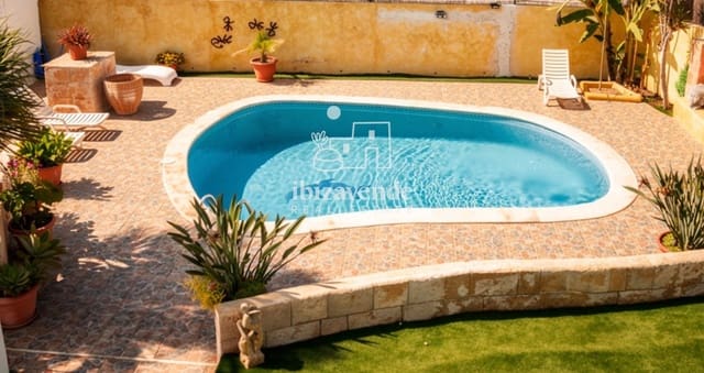 4 soveværelse Villa til salg i San Jose / Sant Josep de Sa Talaia med swimmingpool garage - € 1.995.000 (Ref: 9979120)