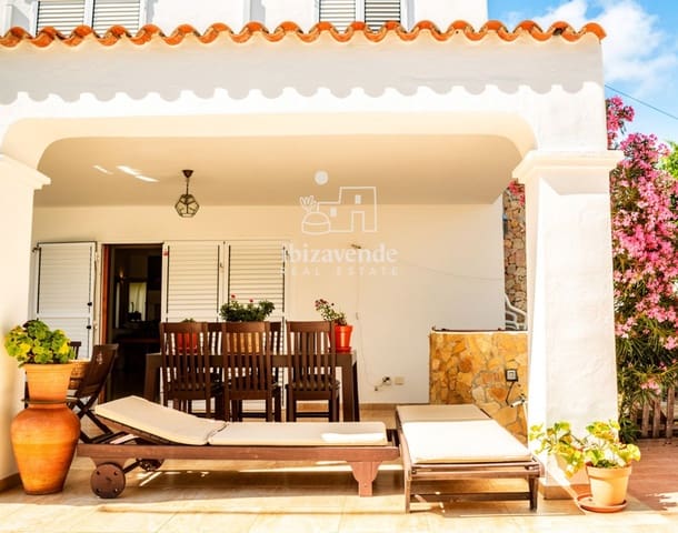 4 soveværelse Villa til salg i San Jose / Sant Josep de Sa Talaia med swimmingpool garage - € 1.995.000 (Ref: 9979120)