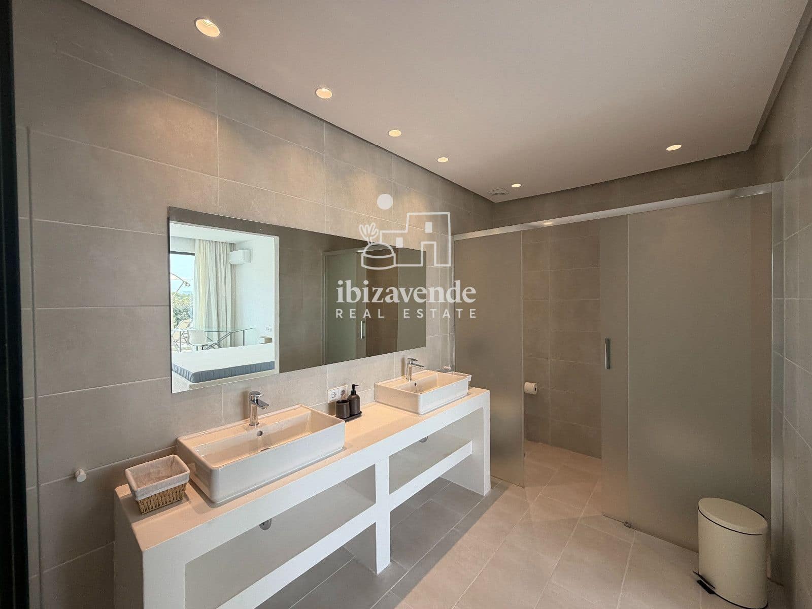 4 bedroom Villa for rent in Ibiza / Eivissa town with pool garage - € 10,000 (Ref: 9981341)