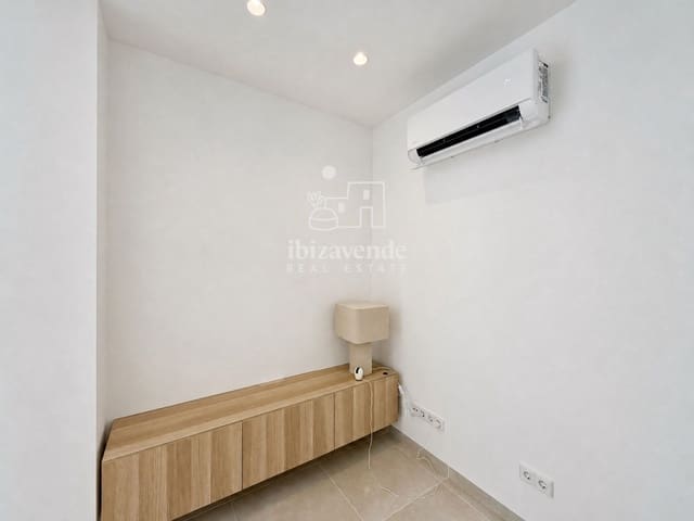 4 soverom Villa til leie i Ibiza by med svømmebasseng garasje - € 10 000 (Ref: 9981341)