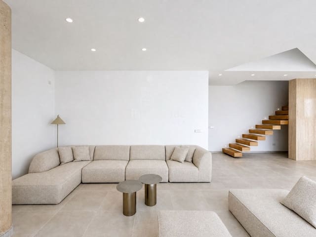 4 soverom Villa til leie i Ibiza by med svømmebasseng garasje - € 10 000 (Ref: 9981341)