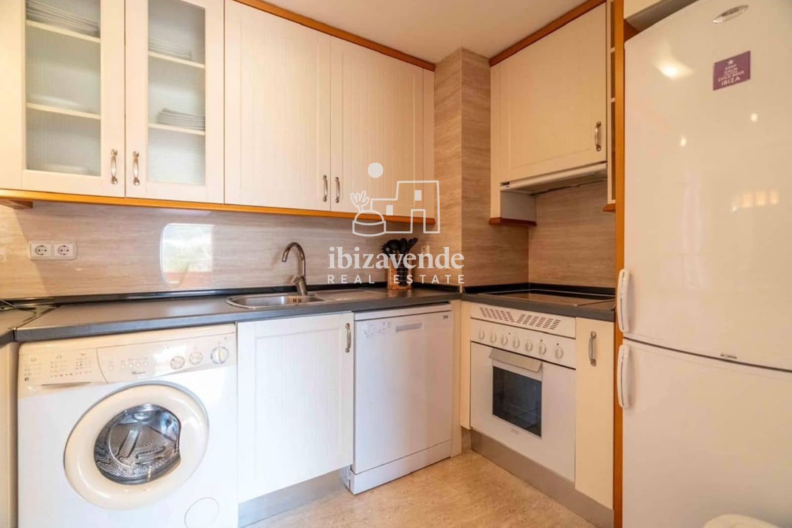 2 slaapkamer Flat te koop in Roca Llisa met zwembad garage - € 925.000 (Ref: 9985308)