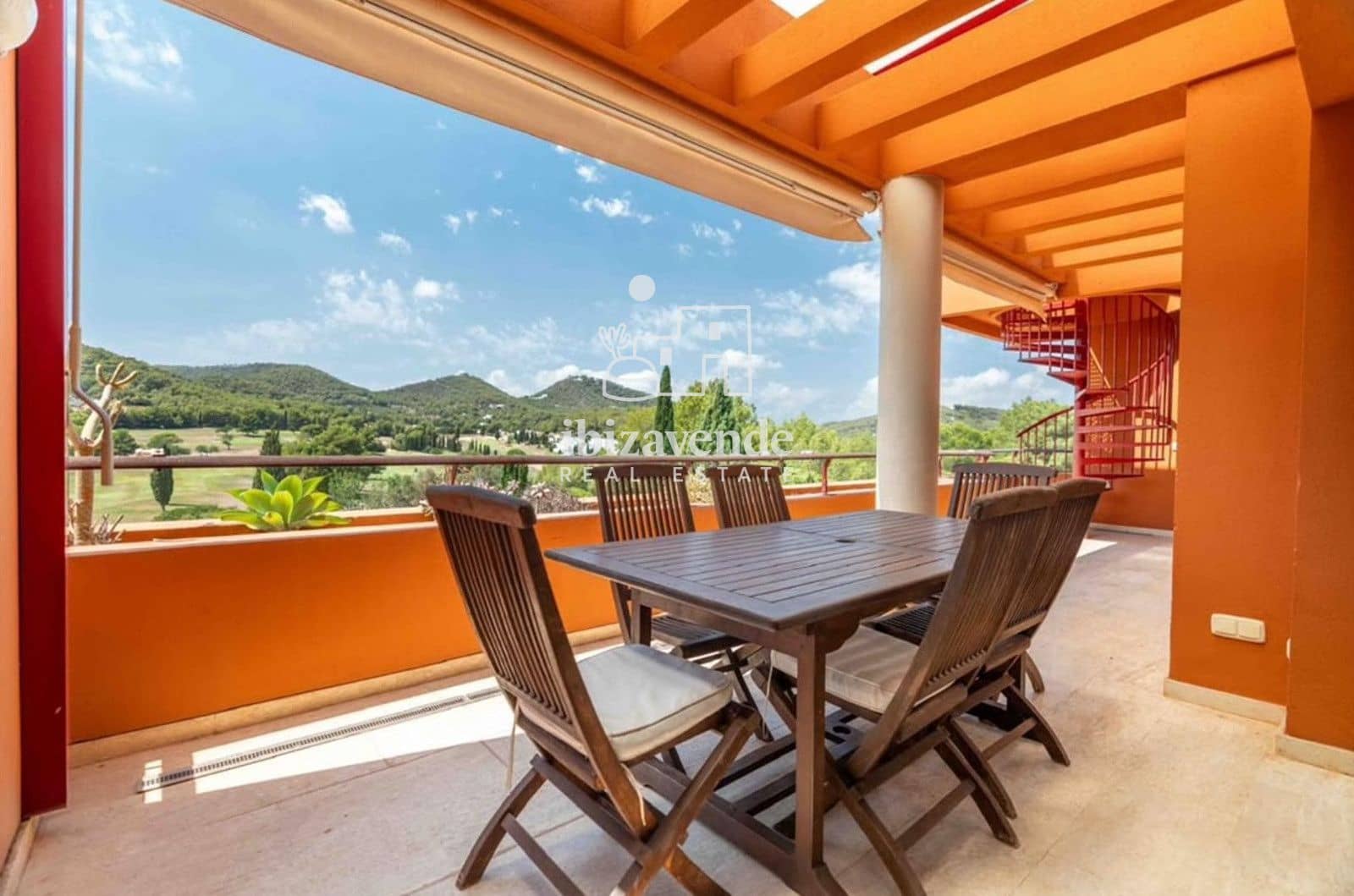 2 slaapkamer Flat te koop in Roca Llisa met zwembad garage - € 925.000 (Ref: 9985308)