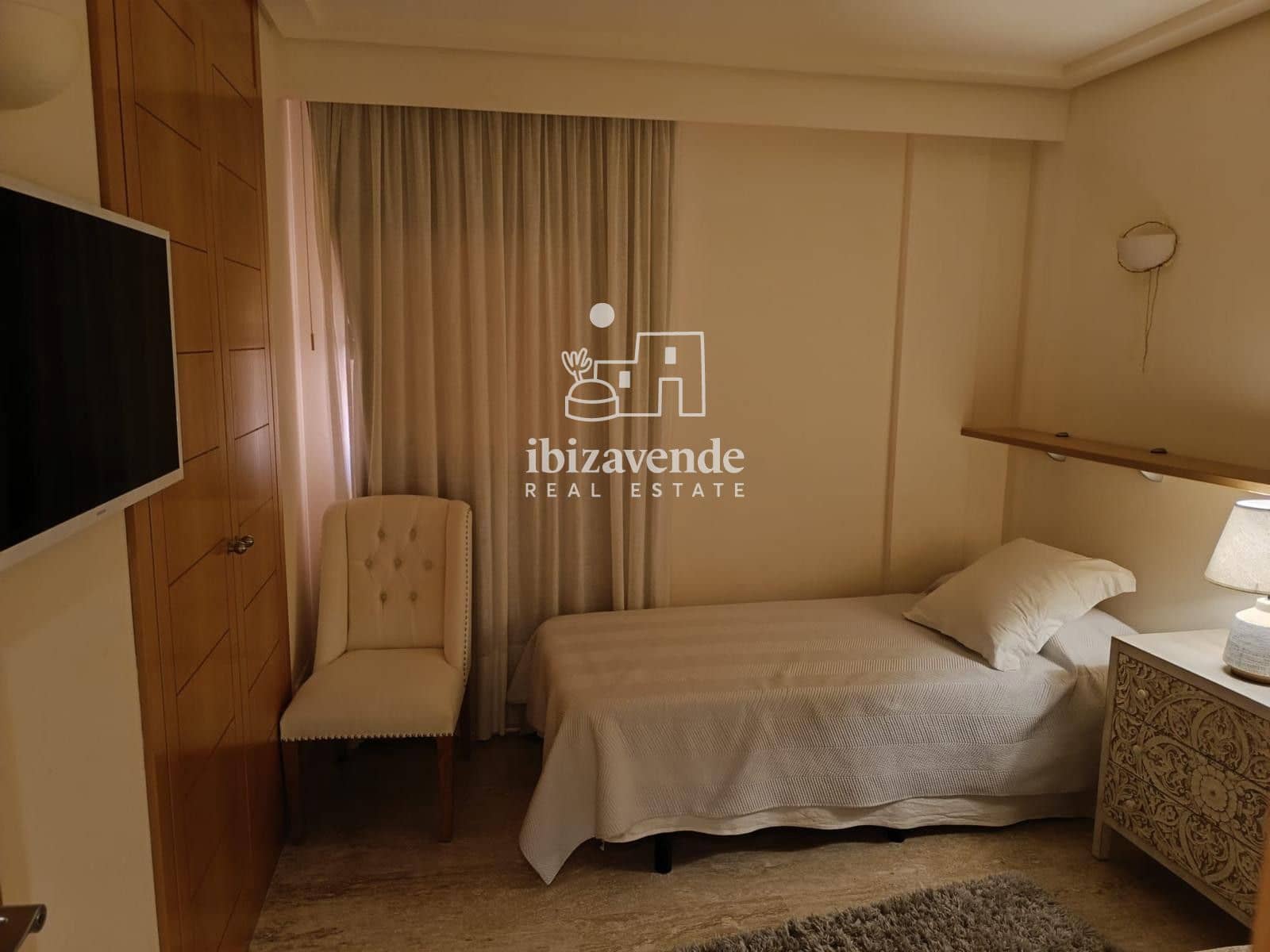 3 sypialnia Mieszkanie na sprzedaż w Roca Llisa z basenem garażem - 795 000 € (Ref: 9985774)