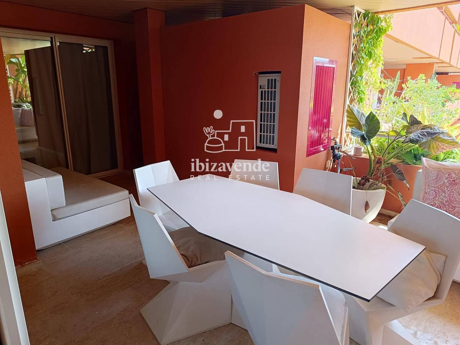 3 sypialnia Mieszkanie na sprzedaż w Roca Llisa z basenem garażem - 795 000 € (Ref: 9985774)