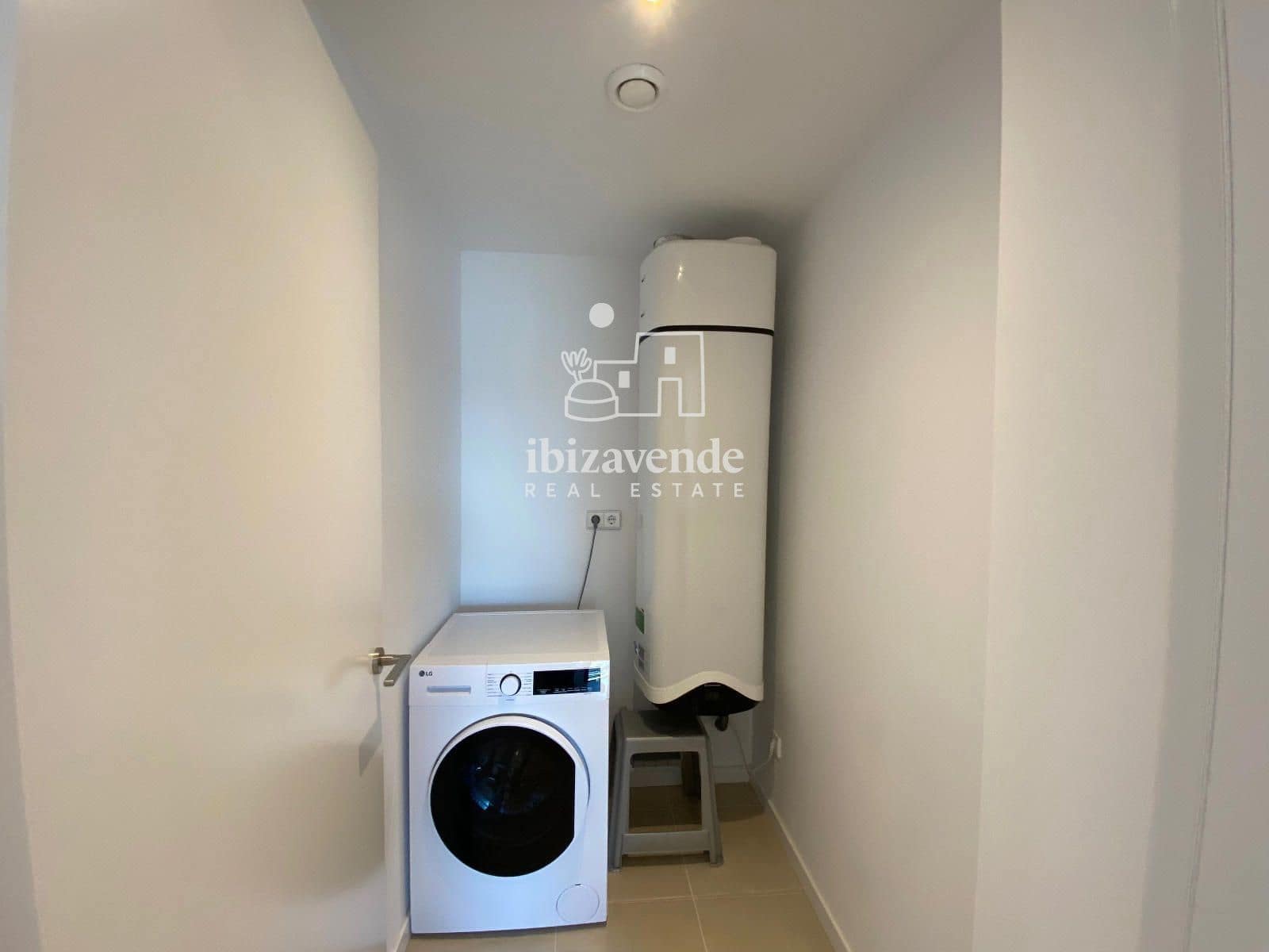 3 soveværelse Lejlighed til salg i Ibiza by med swimmingpool garage - € 850.000 (Ref: 9986127)