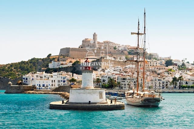 1 quarto Apartamento para arrendar em Ibiza / Eivissa cidade - 3 000 € (Ref: 9996034)