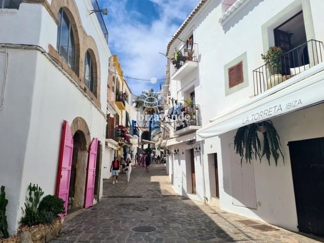 1 quarto Apartamento para arrendar em Ibiza / Eivissa cidade - 3 000 € (Ref: 9996034)