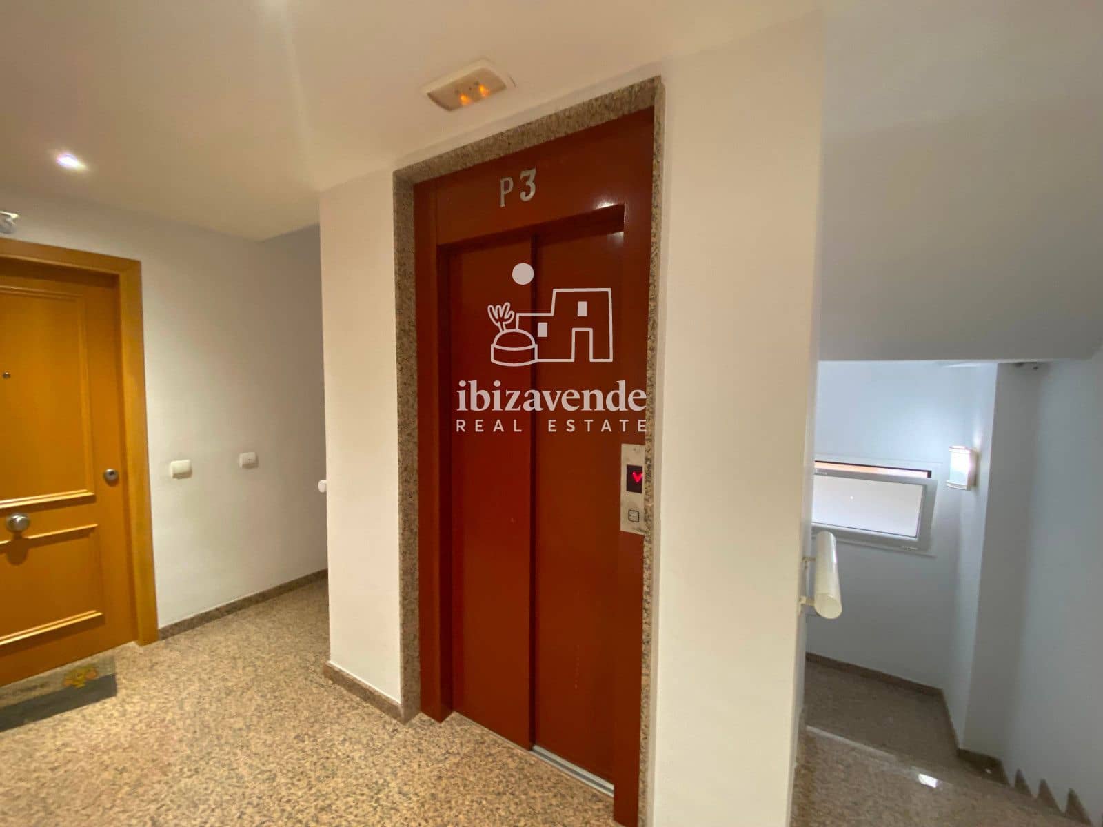 2 soverom Leilighet til salgs i Ibiza by med svømmebasseng - € 831 000 (Ref: 9996282)