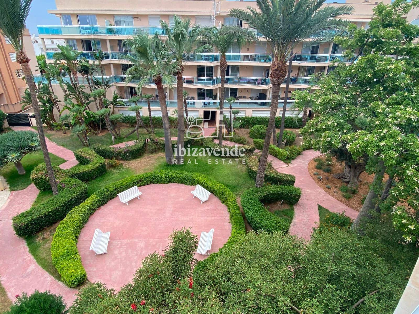 2 soverom Leilighet til salgs i Ibiza by med svømmebasseng - € 831 000 (Ref: 9996282)