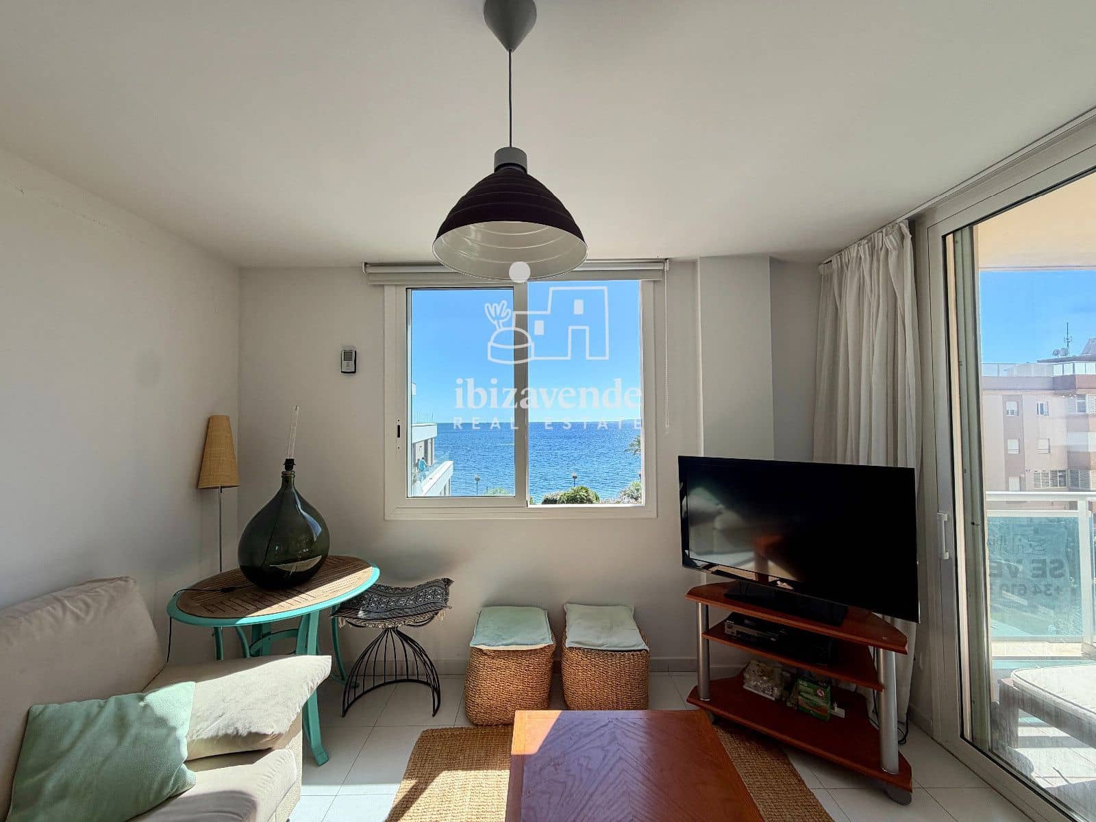 2 bedroom Flat for rent in Ibiza / Eivissa town with pool garage - € 2,200 (Ref: 9996282)