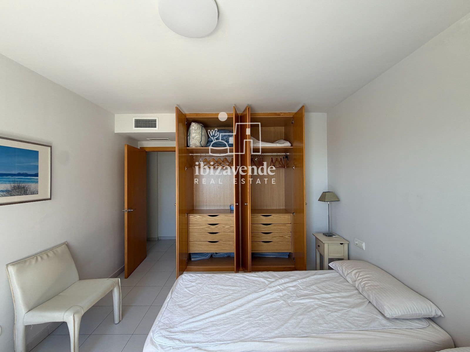 2 bedroom Flat for rent in Ibiza / Eivissa town with pool garage - € 2,200 (Ref: 9996282)