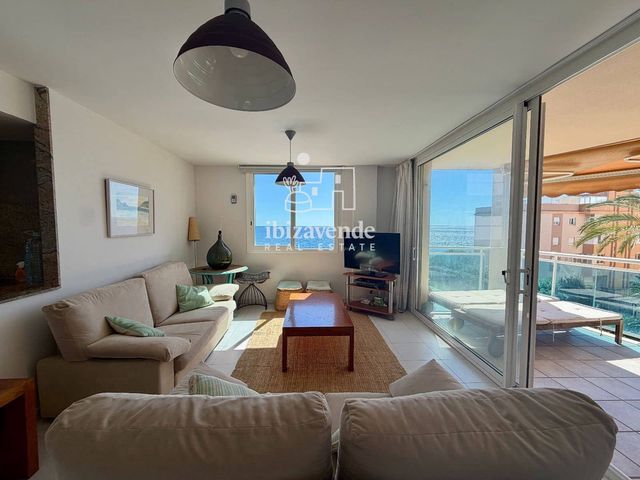 2 slaapkamer Flat te koop in Ibiza dorp met zwembad garage - € 831.000 (Ref: 9996282)