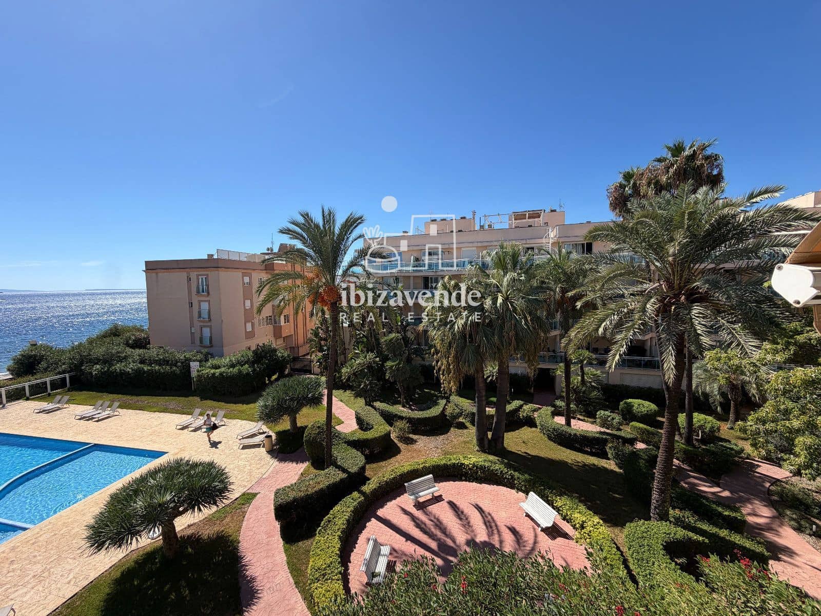 2 bedroom Flat for rent in Ibiza / Eivissa town with pool garage - € 2,200 (Ref: 9996282)