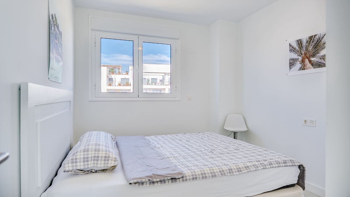 2 quarto Penthouse para venda em Bahia de Casares com piscina garagem - 440 000 € (Ref: 10140004)