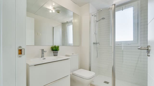 2 quarto Penthouse para venda em Bahia de Casares, Casares com piscina garagem - 440 000 € (Ref: 10140004)