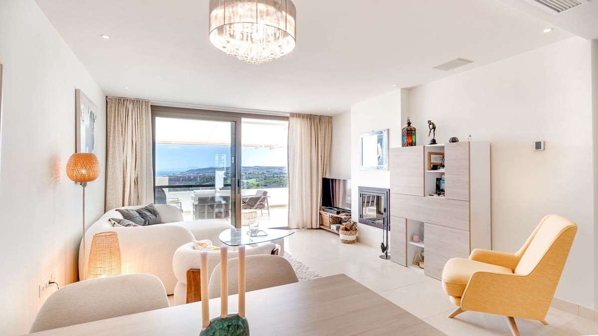 2 soverom Penthouse til salgs i Casares med svømmebasseng garasje - € 550 000 (Ref: 10140005)
