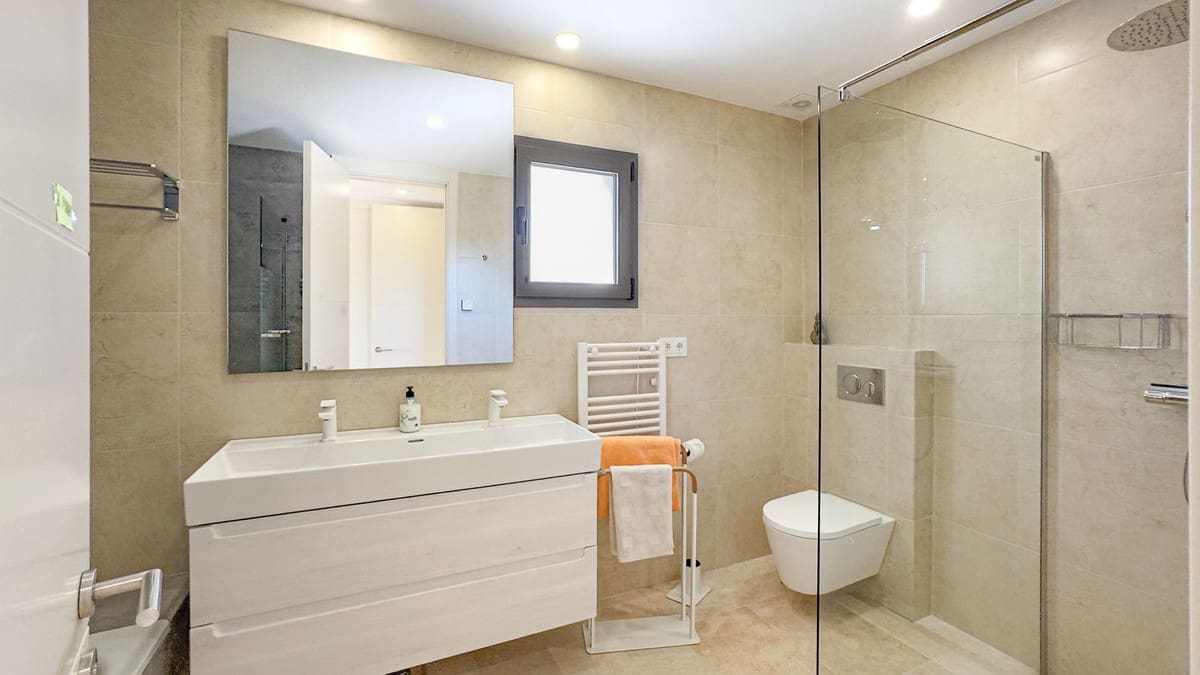 2 soverom Penthouse til salgs i Casares med svømmebasseng garasje - € 550 000 (Ref: 10140005)