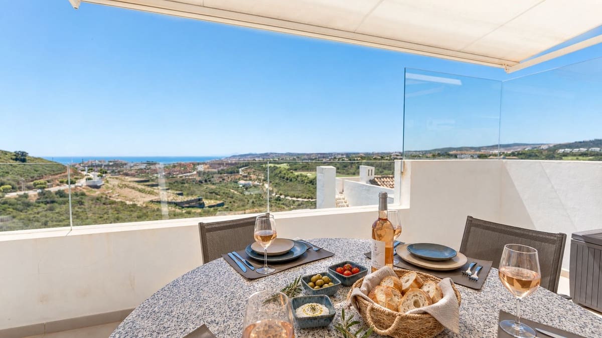 2 soverom Penthouse til salgs i Casares med svømmebasseng garasje - € 550 000 (Ref: 10140005)