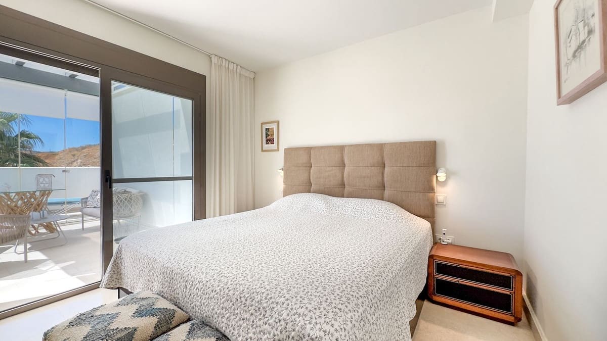 2 soverom Penthouse til salgs i Casares med svømmebasseng garasje - € 550 000 (Ref: 10140005)
