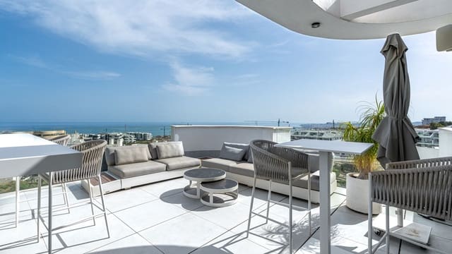 3 bedroom Penthouse for sale in Fuengirola with pool garage - € 1,480,000 (Ref: 10140006)