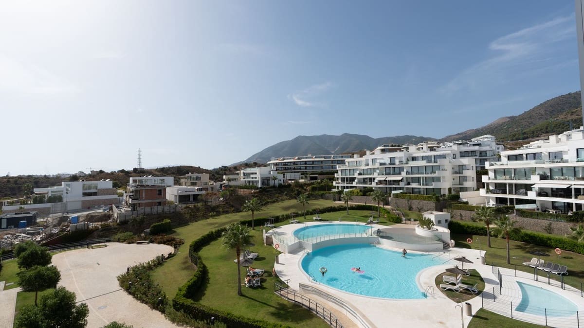 3 sovrum Takvåning till salu i Fuengirola med pool garage - 1 480 000 € (Ref: 10140006)