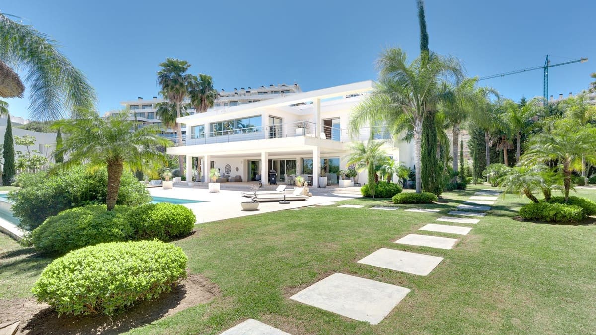 4 sypialnia Willa na sprzedaż w La Cala de Mijas z basenem garażem - 2 650 000 € (Ref: 10140007)