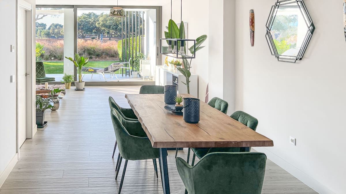 3 soverom Hus til salgs i San Roque med svømmebasseng garasje - € 799 000 (Ref: 10140010)