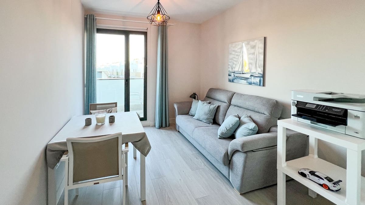 3 soverom Hus til salgs i San Roque med svømmebasseng garasje - € 799 000 (Ref: 10140010)