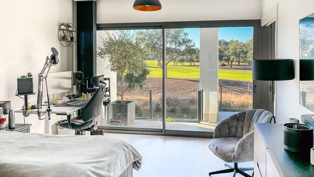 3 slaapkamer Huis te koop in San Roque met zwembad garage - € 799.000 (Ref: 10140010)