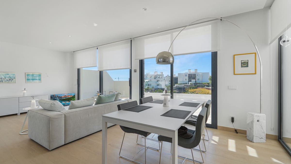 2 sovrum Takvåning till salu i Fuengirola med pool garage - 820 000 € (Ref: 10153237)