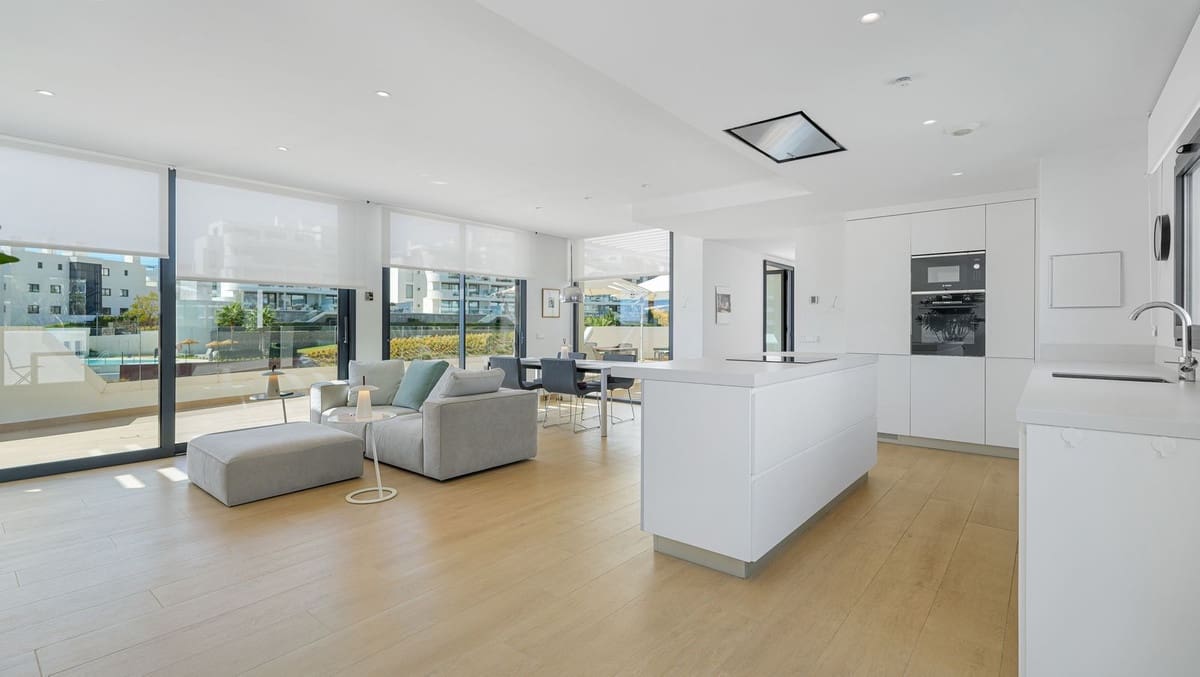 2 sovrum Takvåning till salu i Fuengirola med pool garage - 820 000 € (Ref: 10153237)
