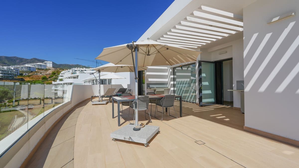 2 sovrum Takvåning till salu i Fuengirola med pool garage - 820 000 € (Ref: 10153237)