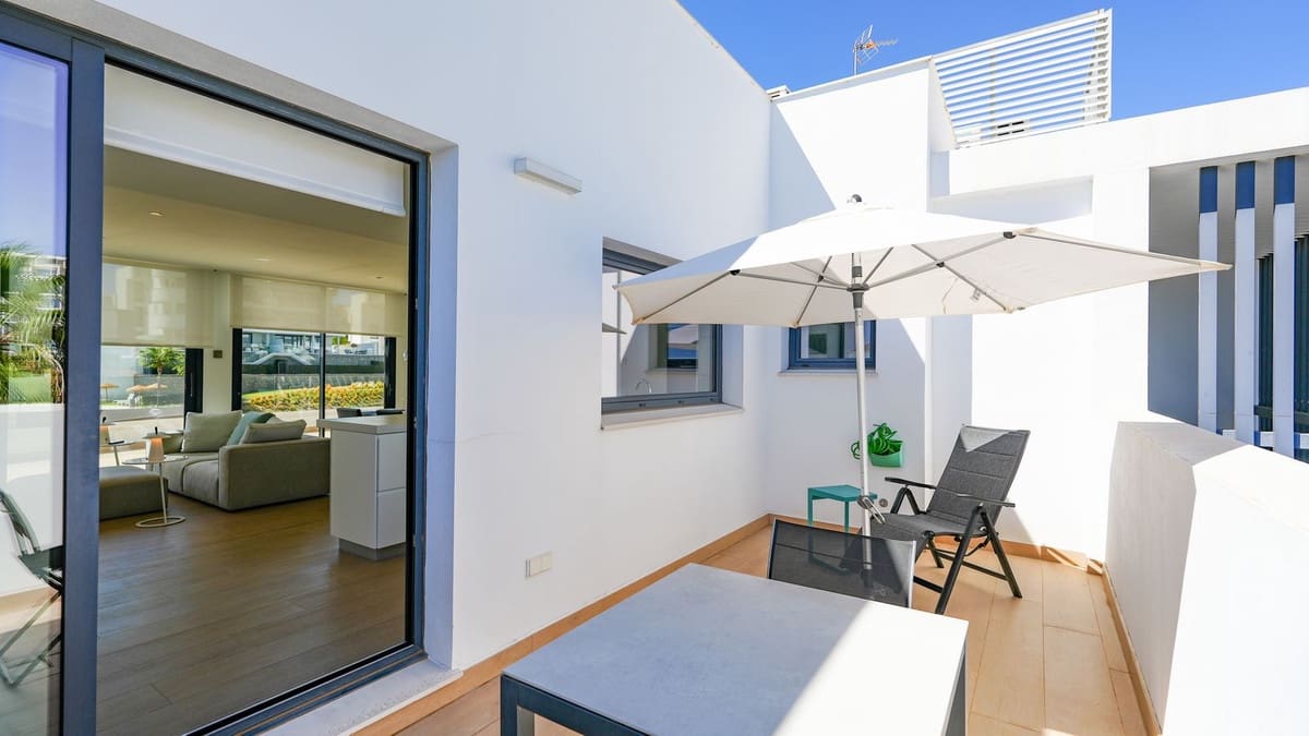 2 sovrum Takvåning till salu i Fuengirola med pool garage - 820 000 € (Ref: 10153237)