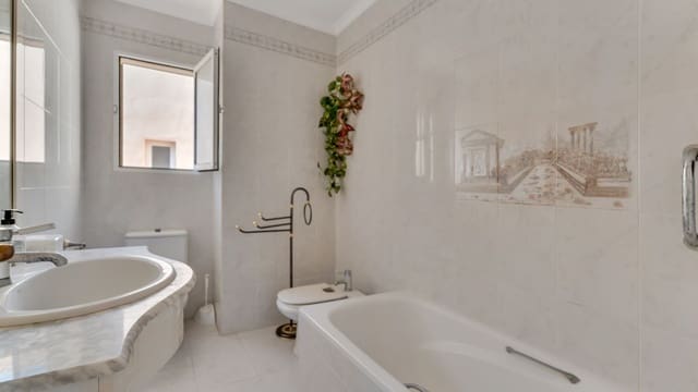Ático de 2 habitaciones en La Cala del Moral, Rincón de la Victoria en venta con piscina garaje - 295.000 € (Ref: 10153238)