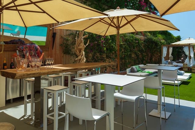 10 sypialnia Willa na sprzedaż w Miasto Ibiza / Eivissa z basenem - 7 400 000 € (Ref: 8207637)