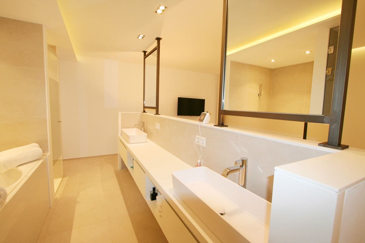 4 bedroom Villa for sale in Ibiza / Eivissa town with pool - € 4,100,000 (Ref: 8212076)