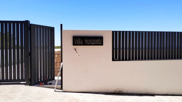 5 soverom Villa til salgs i Sant Antoni de Portmany med svømmebasseng - € 4 900 000 (Ref: 8217923)