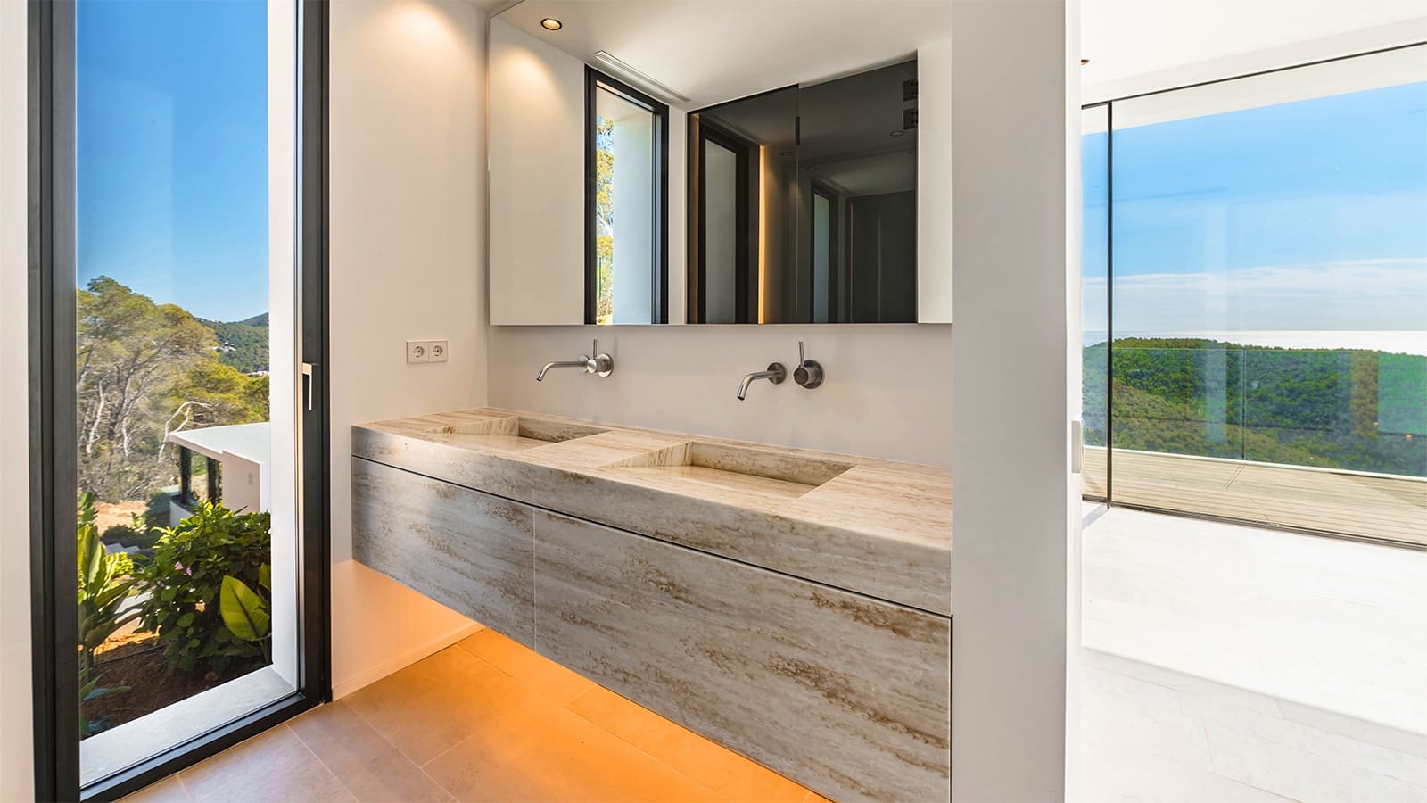 6 soveværelse Villa til salg i Roca Llisa med swimmingpool - € 7.500.000 (Ref: 8374743)