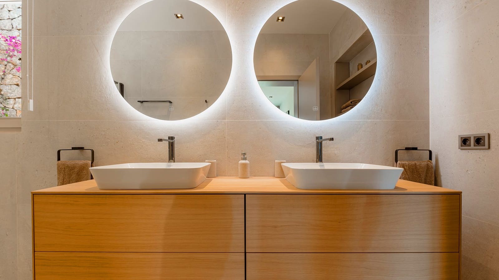 7 soveværelse Villa til salg i Ibiza by med swimmingpool - € 7.900.000 (Ref: 9049609)